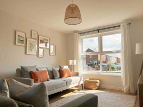 Sea view Fraser Cottage 2BDR - Great Location